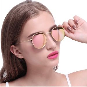 PINK / GOLD SUNGLASSES